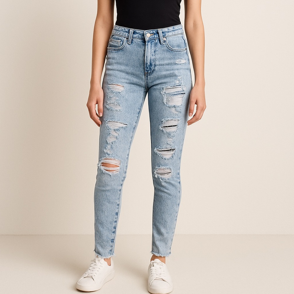 American Eagle Next Level Stretch Distressed Light Wash Jeans Women’s 00 Regular
